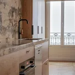 Av Experiences - Montaigne Luxury * Paris