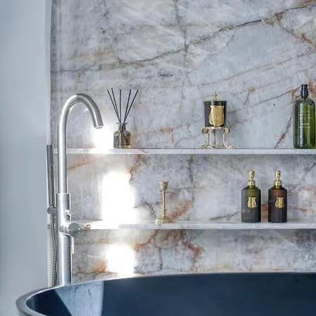Montaigne Luxury * Paříž