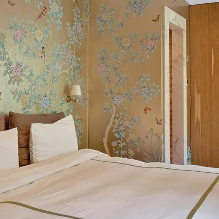 Av Experiences - Montaigne Luxury Appartamento
